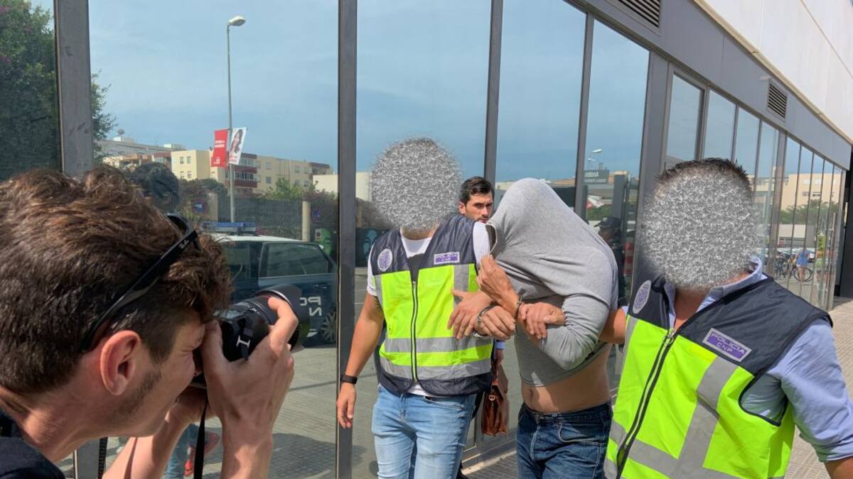 Pasan a disposición judicial dos detenidos por los incendios de es Viver y los Juzgados