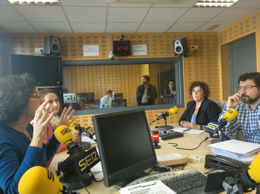 Intervención de Mercedes Cantalapiedra con Pilar Vicente, Rafi Romero y Alberto Bustos