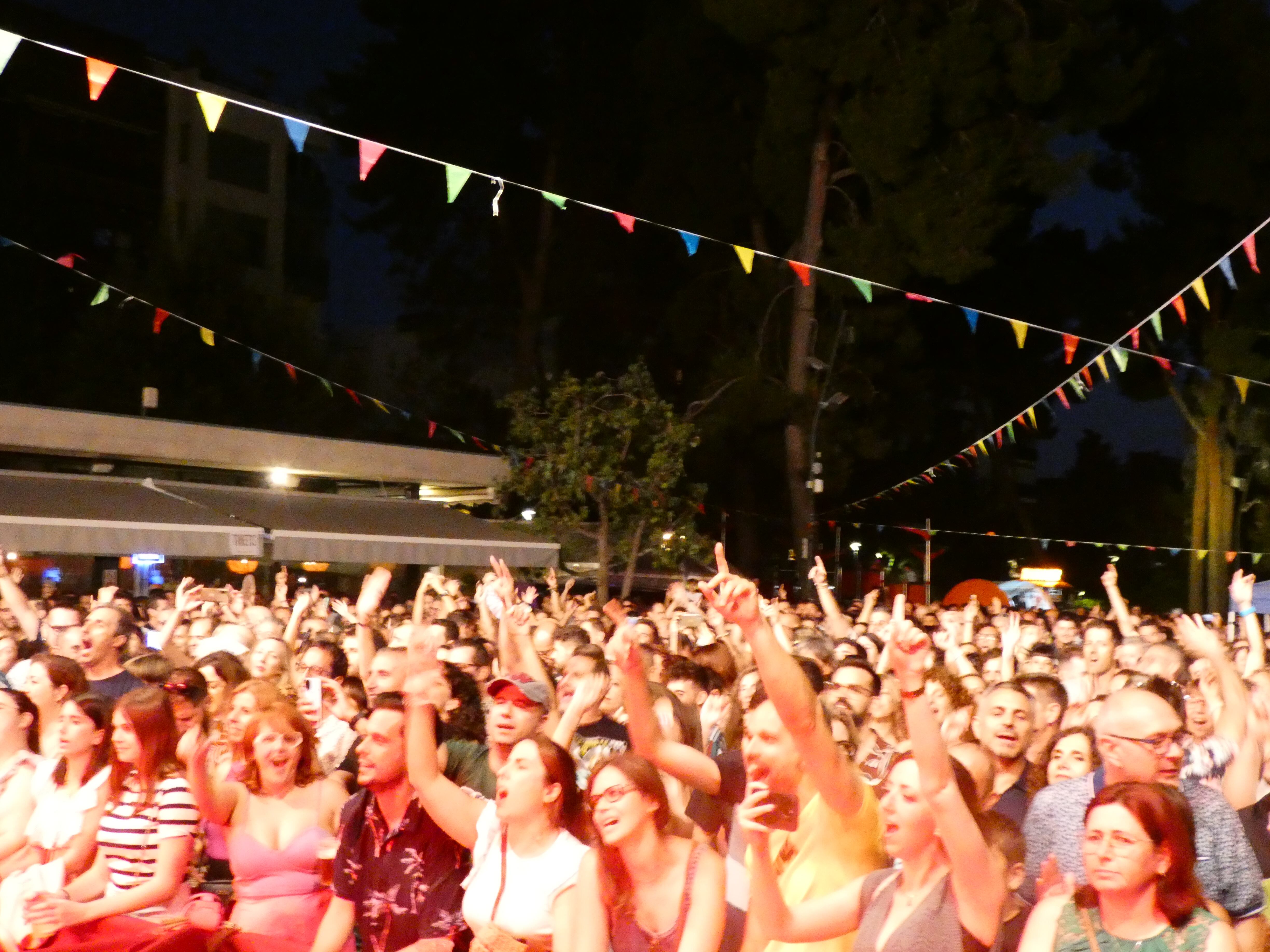 Miles de personas en el EMDIV Festival de Elda