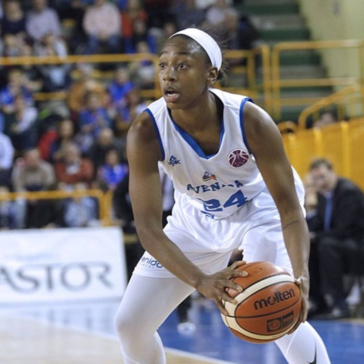 Jewell Loyd, la perfumera a quien Kobe Bryant apadrinó en el baloncesto