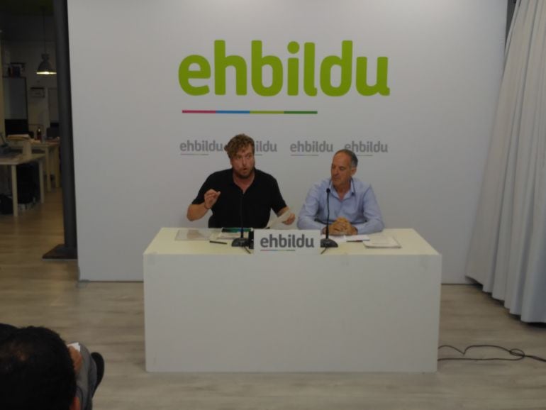 Maiorga Ramírez y Adolfo Araiz, durante la rueda de prensa.