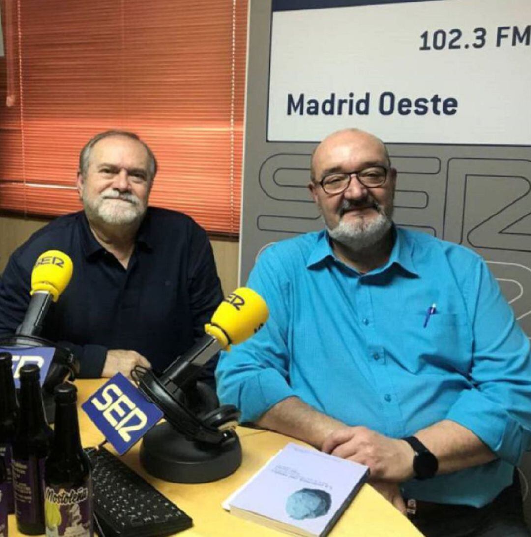 Los escritores José Luis Labad y Gonzalo Arjona