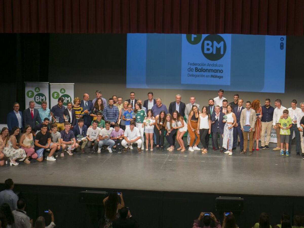Fuengirola acogió la gala del balonmano malagueño