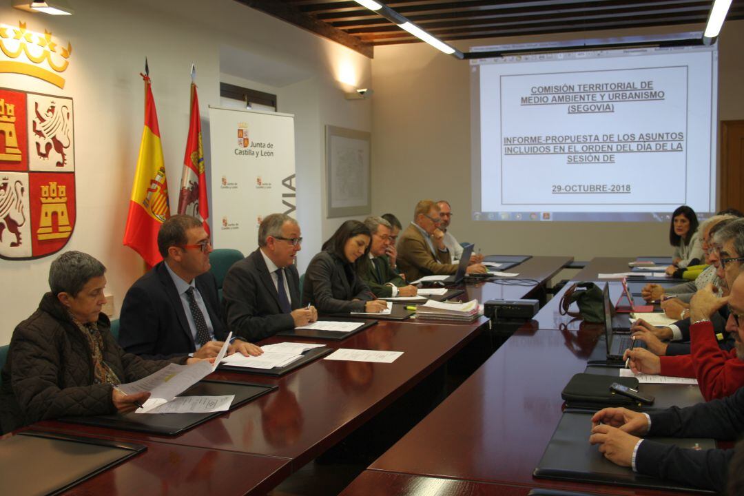 Imagen de la reunión de la comisión territorial de Urbanismo y Medio Ambiente