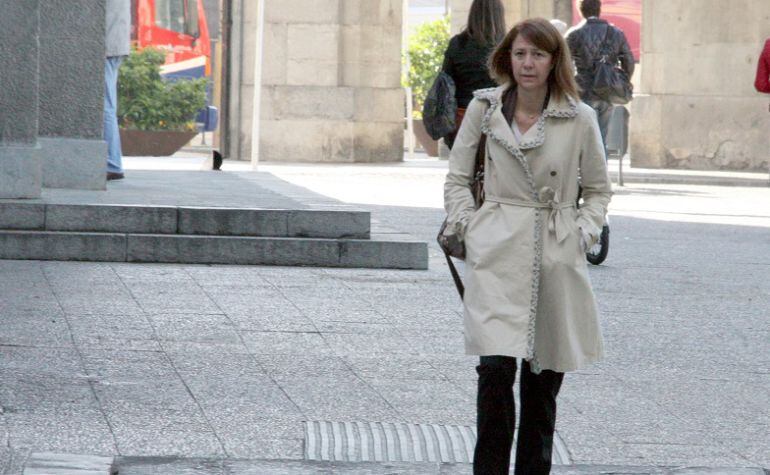 Madrenas arribant al jutjat.