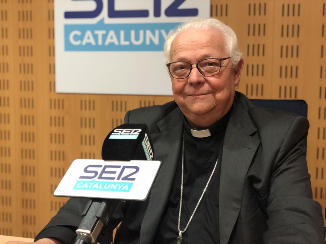 El bisbe de Girona, Francesc Pardo, abans de començar l'entrevista