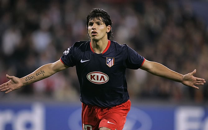 Agüero lideró al Atlético de Madrid en su debut en Champions ante el PSV