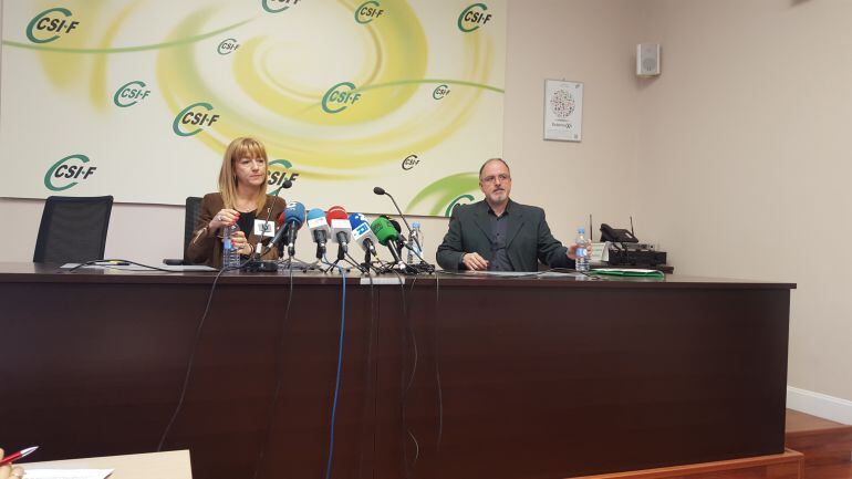 María Ángeles Mur y José Manuel Couso durante la rueda de prensa.