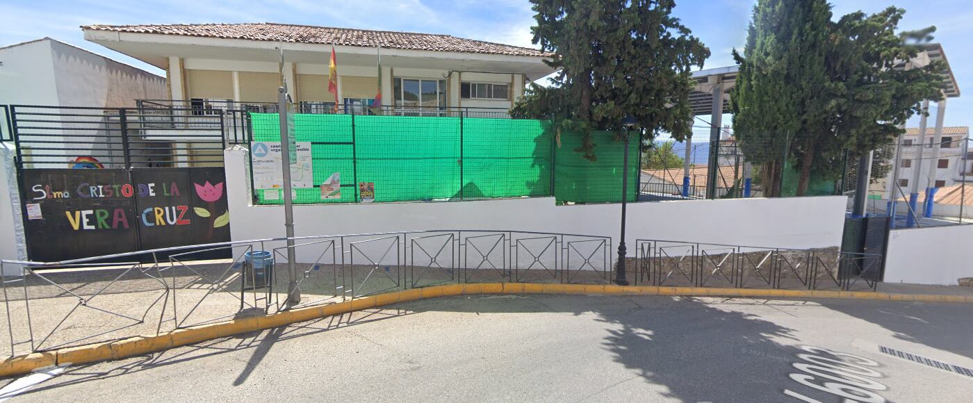 Colegio Santísimo Cristo de la Veracruz de Iznatoraf.