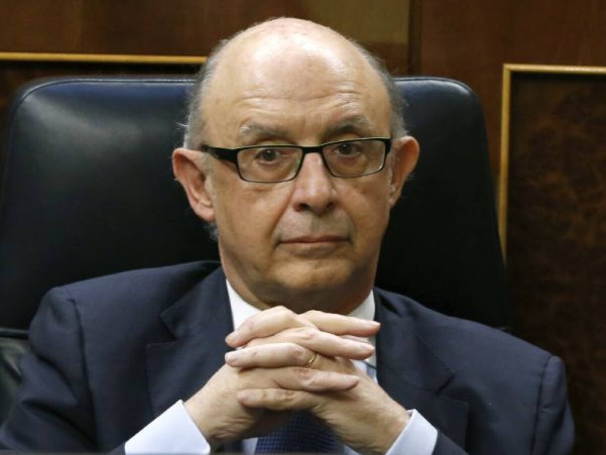 Montoro donarà diners, però vigilats
