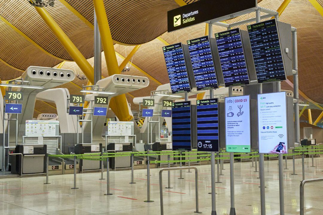 Interior de la terminal T4 del Aeropuerto Adolfo Suárez Madrid-Barajas.