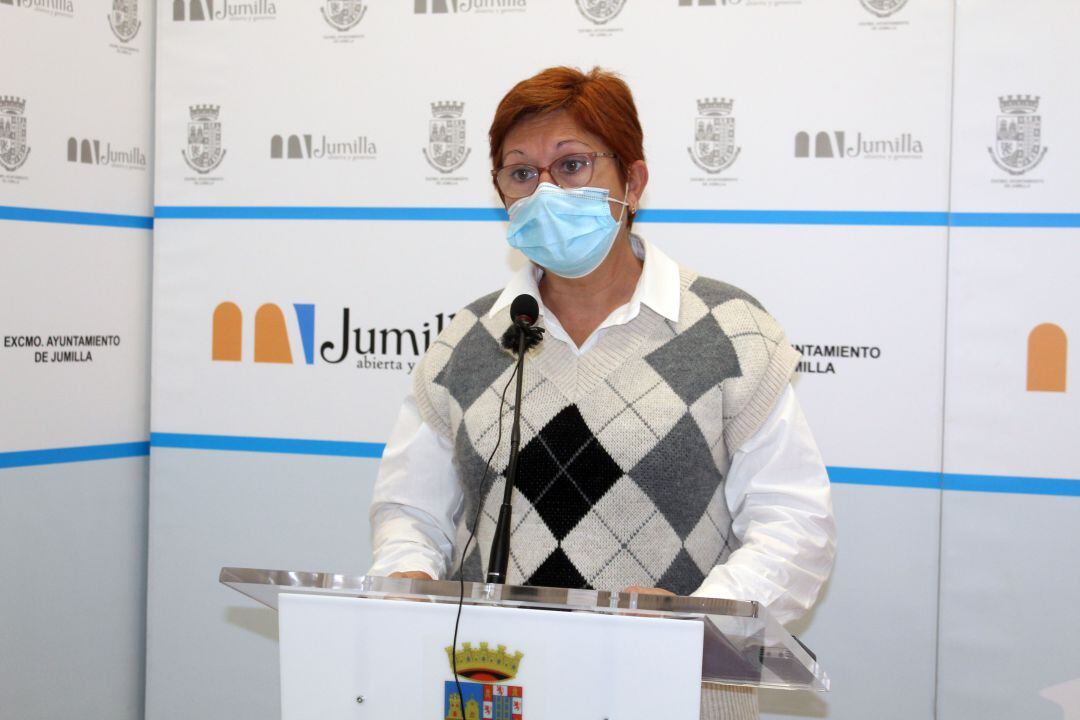 Juana Guardiola, alcaldesa de Jumilla, en rueda de prensa