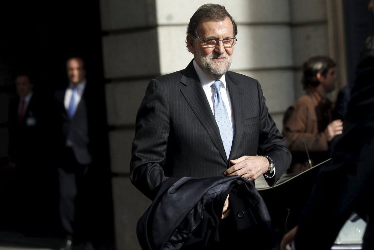 Mariano Rajoy, presidente del Gobierno en funciones, a su salida del Congreso de los Diputados