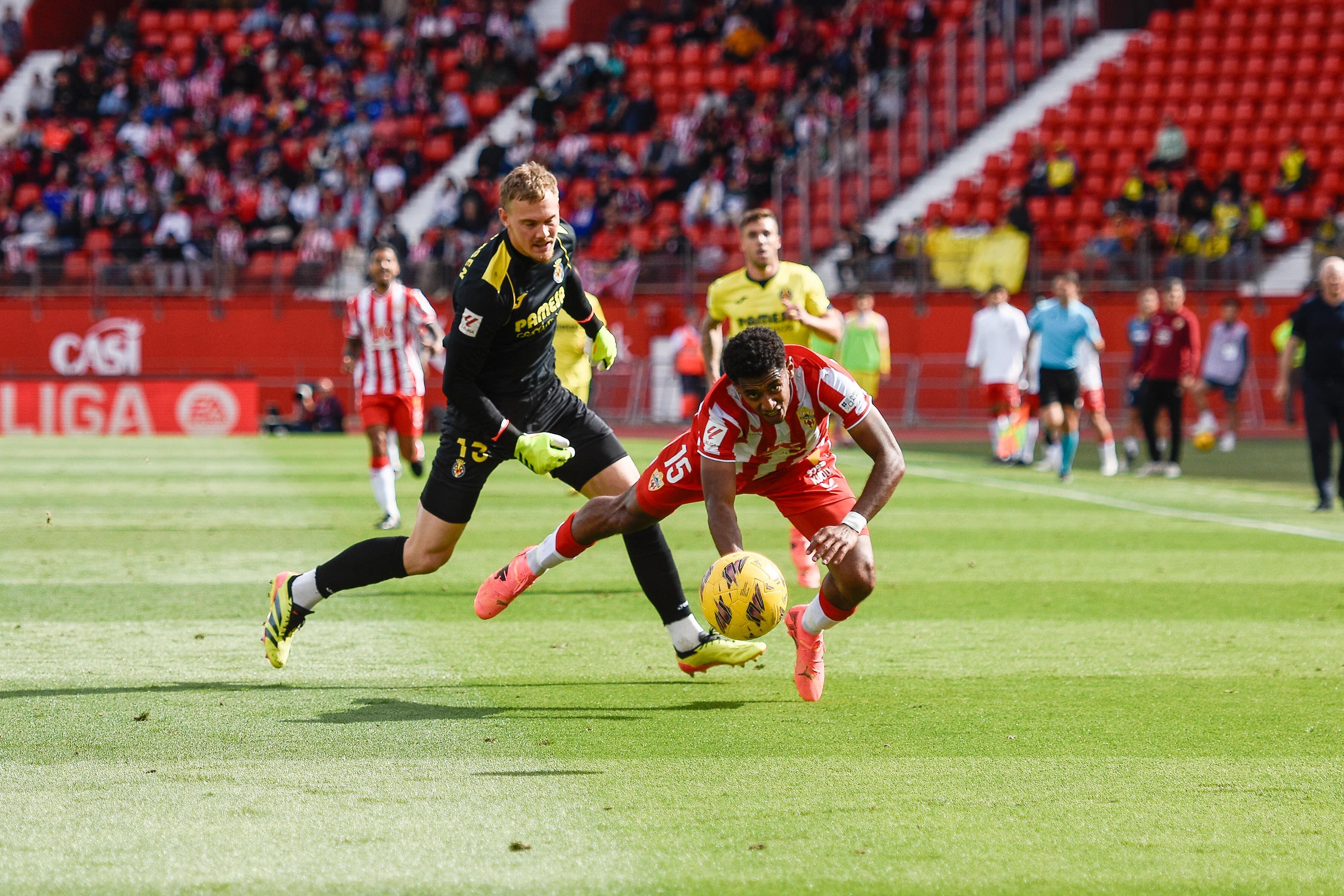 El ‘Choco’ Lozano será el ‘9’ del equipo de Pepe Mel en un partido que puede entrar en la historia negra del Almería de Turki en caso de bajar.
