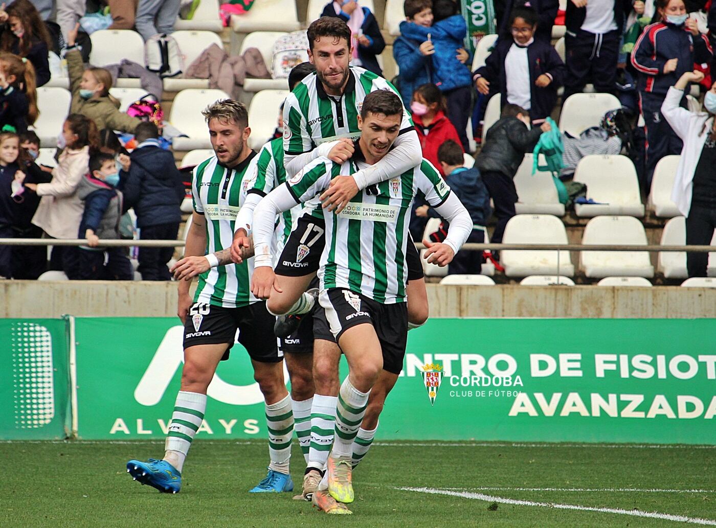 Córdoba celebra un gol ante el Tamaraceite (Prensa CCF)