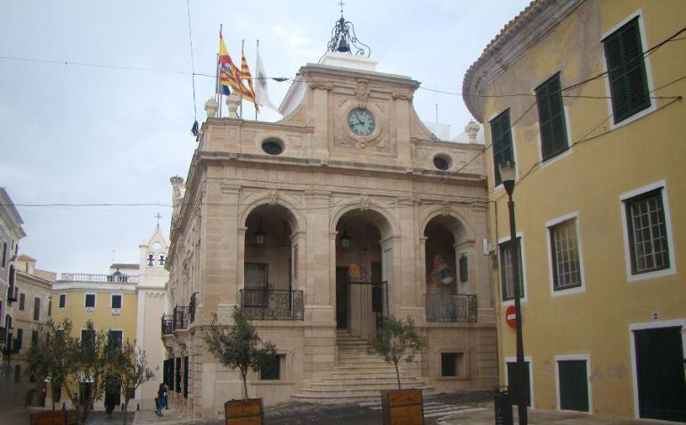 Maó tiene el ayuntamiento más transparente de Balears.