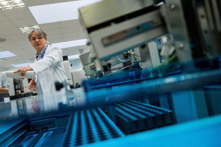 El Dr Francisco Rodríguez Frías, cap del laboratori d'hepatologia de l'Hospital Vall d'Hebron 