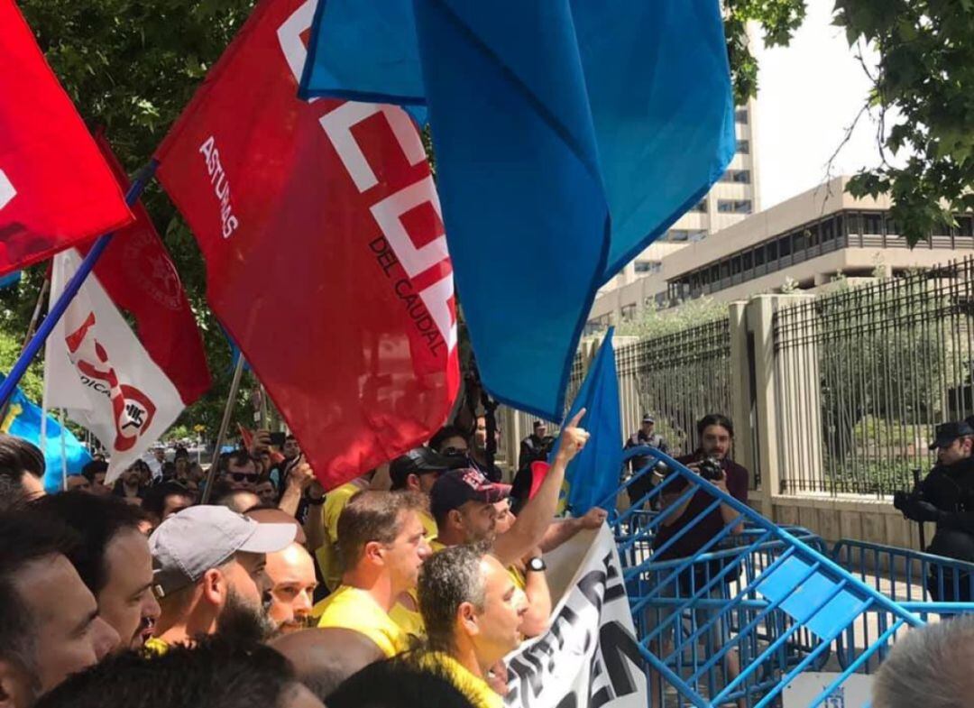 Los trabajadores de la industria se han movilizado en Madrid por el futuro de la industria