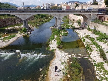 Río Serpis a su paso por Gandia, lleno en primavera