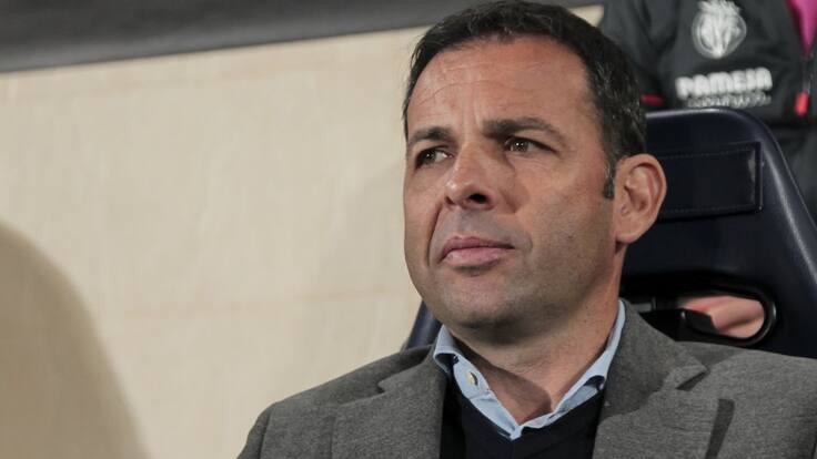 Javi Calleja: "A Cazorla le dije que ganamos y perdemos todos, está tirando del equipo siempre"