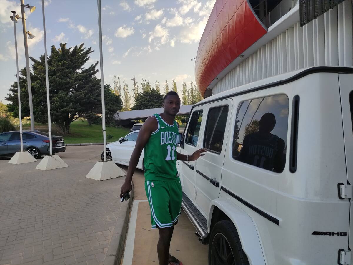 Sadiq guarda silencio