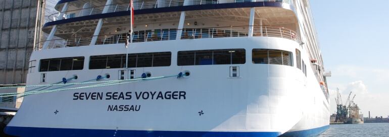 Barco Seven Seas Voyager