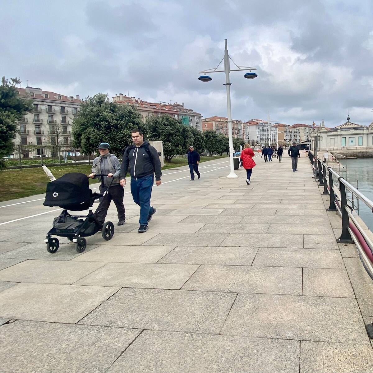 Reabierto el tramo del estrechamiento del Muelle de Maura en el paseo marítimo de Santander