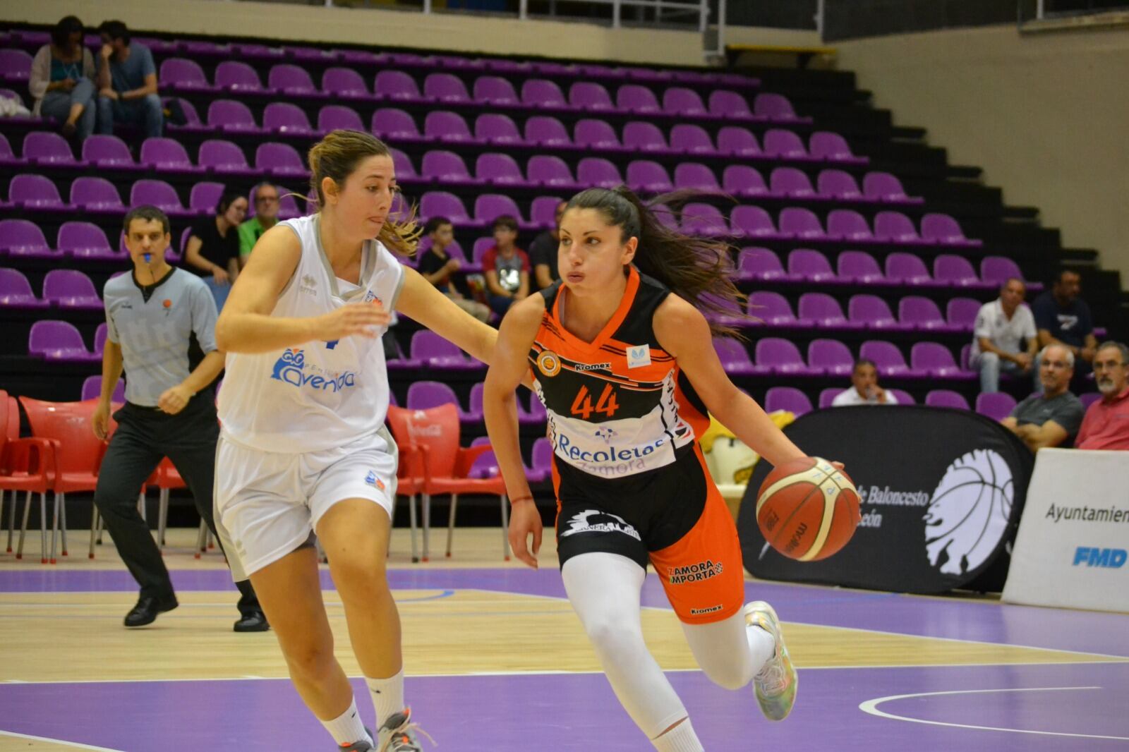 Un momento del partido entre el Avenida y el Recoletas Zamora