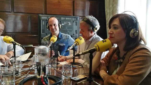 Con Juanjo Hernández, Jorge Azcón (PP) y Sara Fernández (C's)