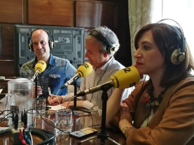 Con Juanjo Hernández, Jorge Azcón (PP) y Sara Fernández (C's)
