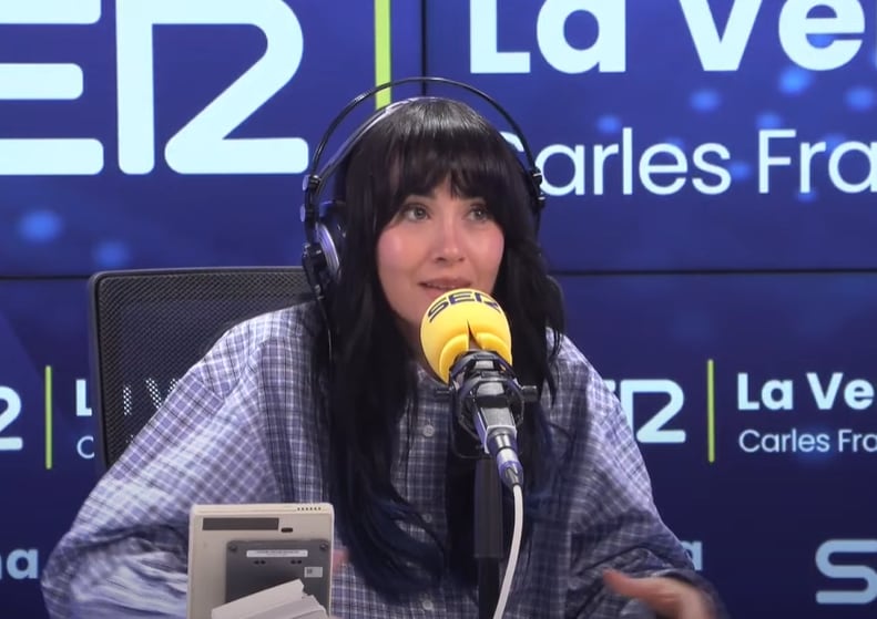 Aitana en los estudios de la Cadena SER