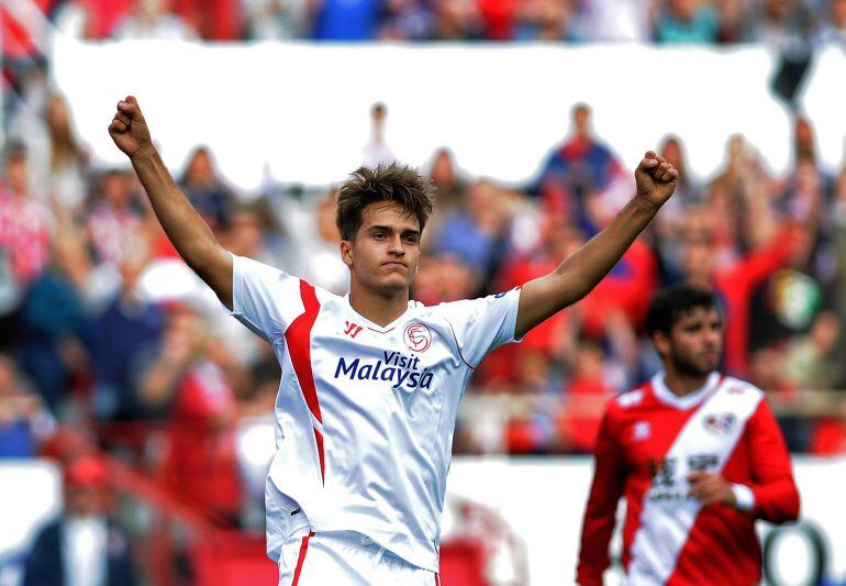 Denis Suárez celebra el gol de Iborra.