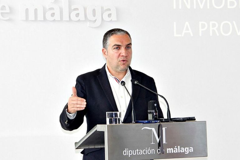 Elías Bendodo, presidente de la Diputación y del PP