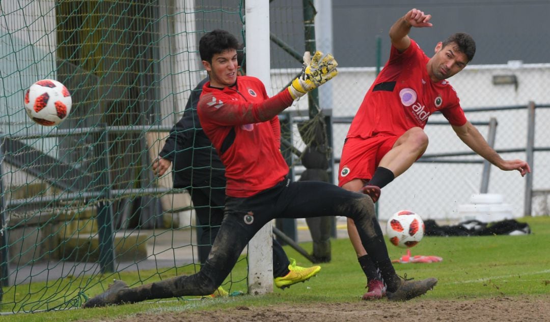 Jagoba Zárraga, que no ha jugado un solo minuto oficial esta temporada, podría debutar el domingo.