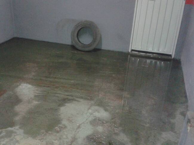 Agua dentro del garaje