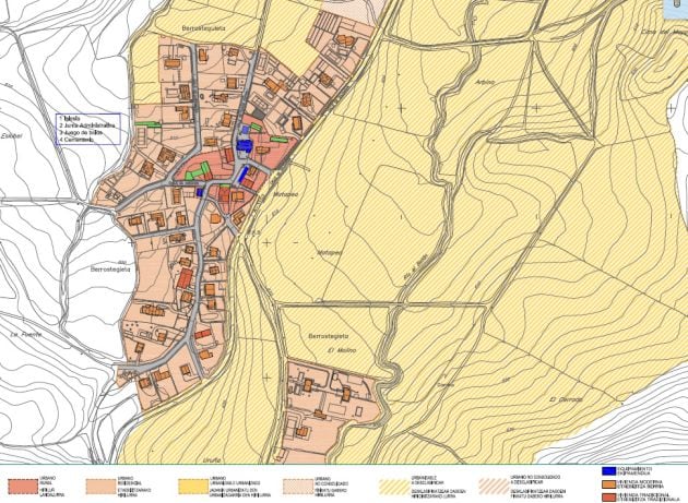 Parte de la propuesta de desclasificación de suelos en Berrosteguieta marcada con líneas amarillas.La mayoría de las viviendas estaban proyectadas al sur del pueblo en terrenos que también se han propuesto ser desclasificados.