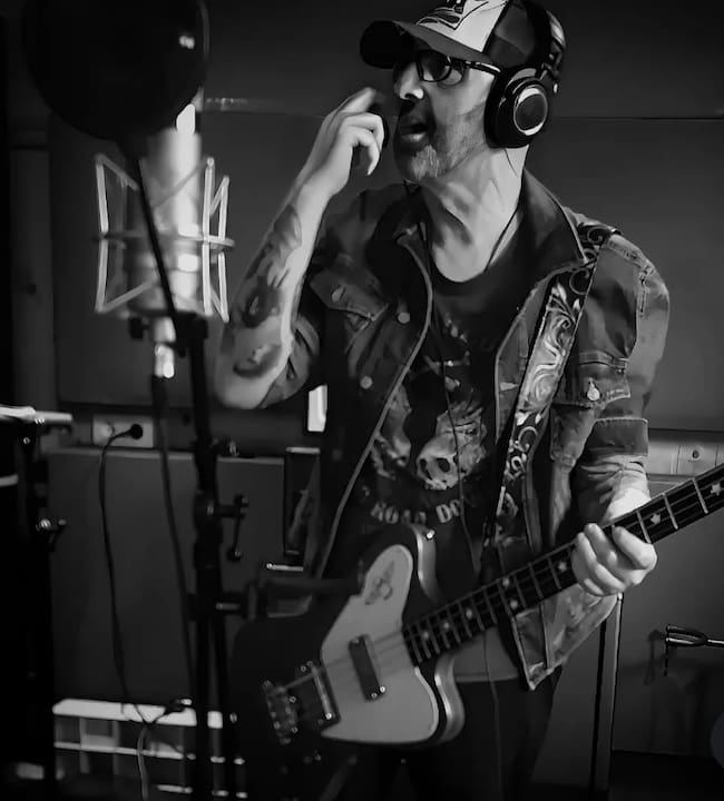 Gustavo, en su faceta musical