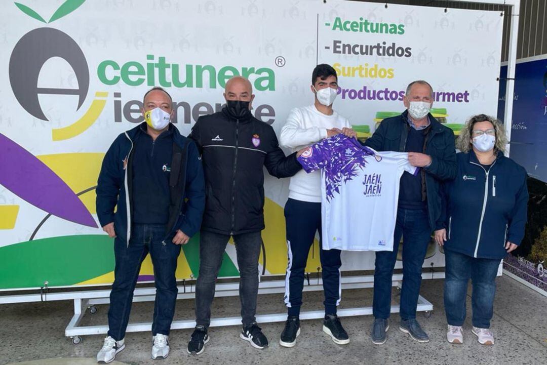 La presentación de José Carlos, nuevo jugador del Real Jaén,