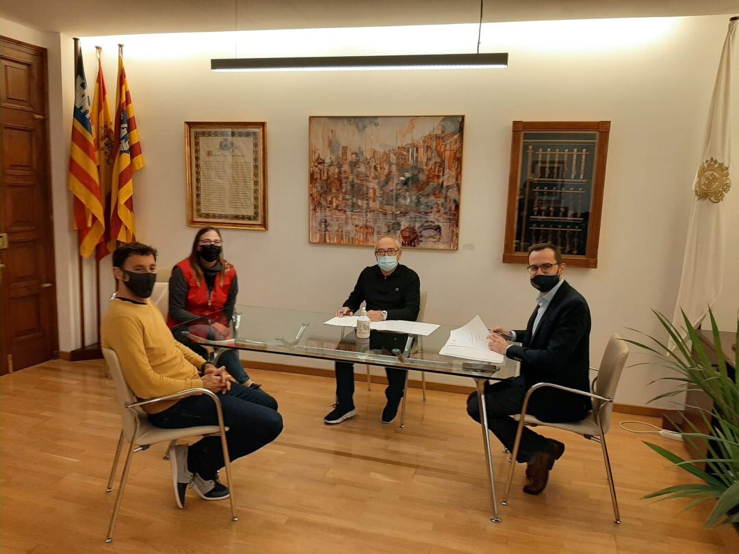 Moment de la signatura del conveni.