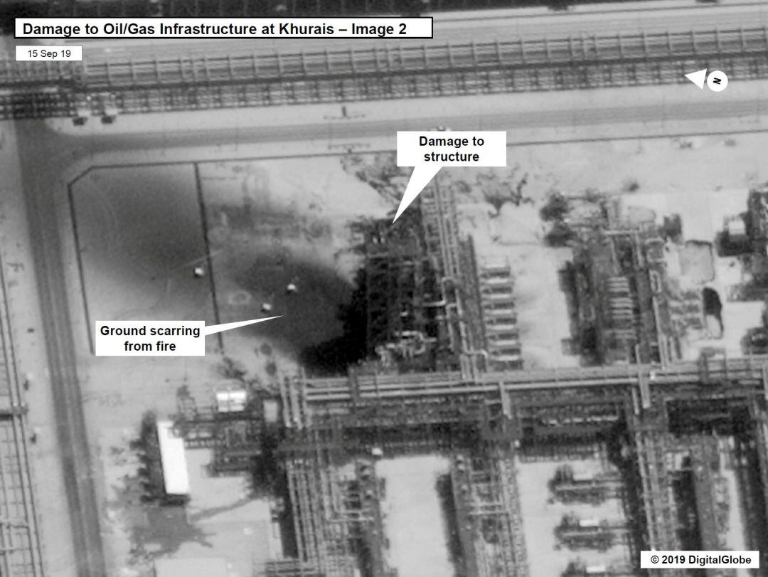 Imagen de satélite en la que se ven los daños provocados por el ataque con drones en las instalaciones de Aramco, en Khurais (Arabia Saudí). 