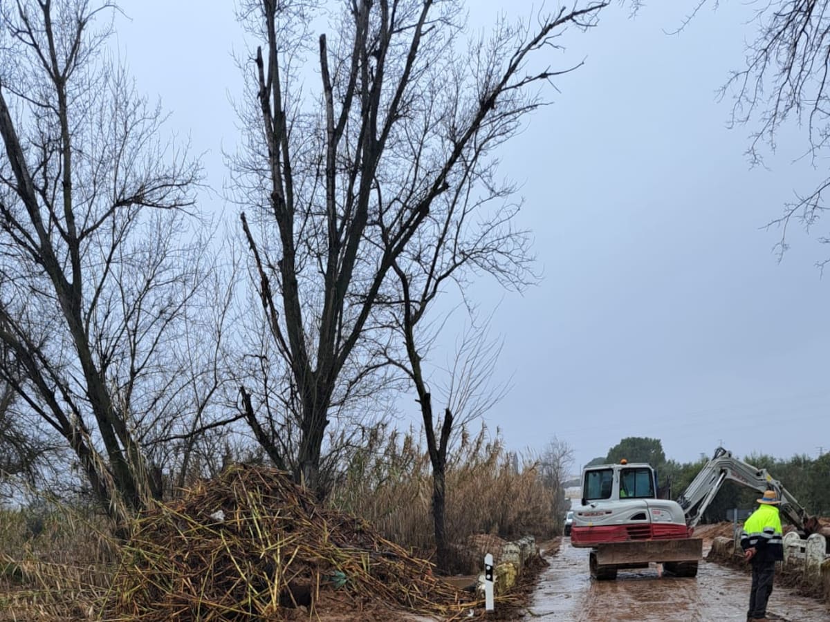 La CHG inicia obras de urgencia para restablecer accesos en Andújar tras los temporales