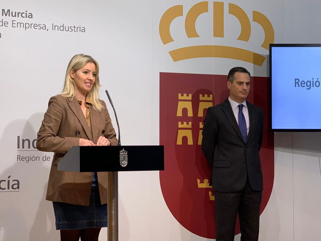 Ana Martínez Vidal y Diego Rodríguez-Linares en rueda de prensa