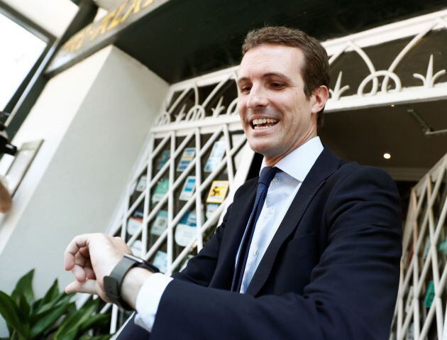 Pablo Casado a su llegada al almuerzo.