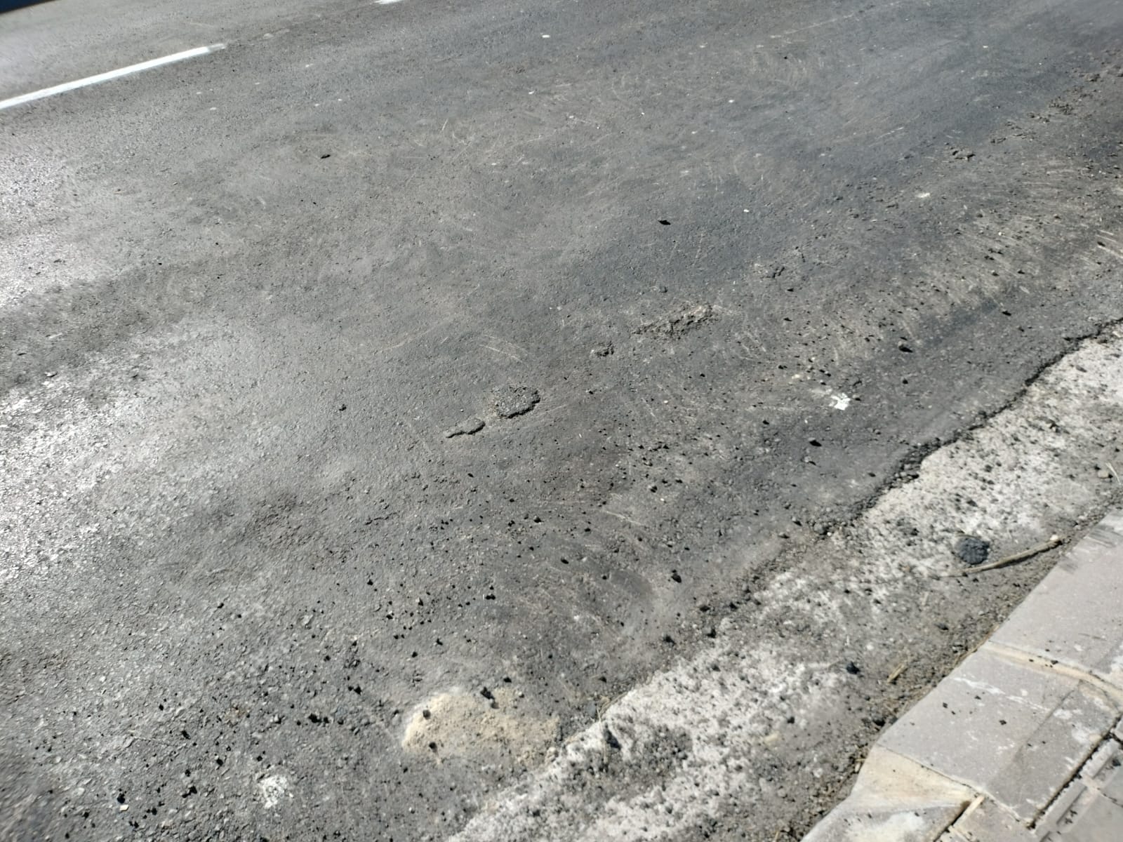 Estado de la carretera A-1210 entre Tardienta y Almuévar