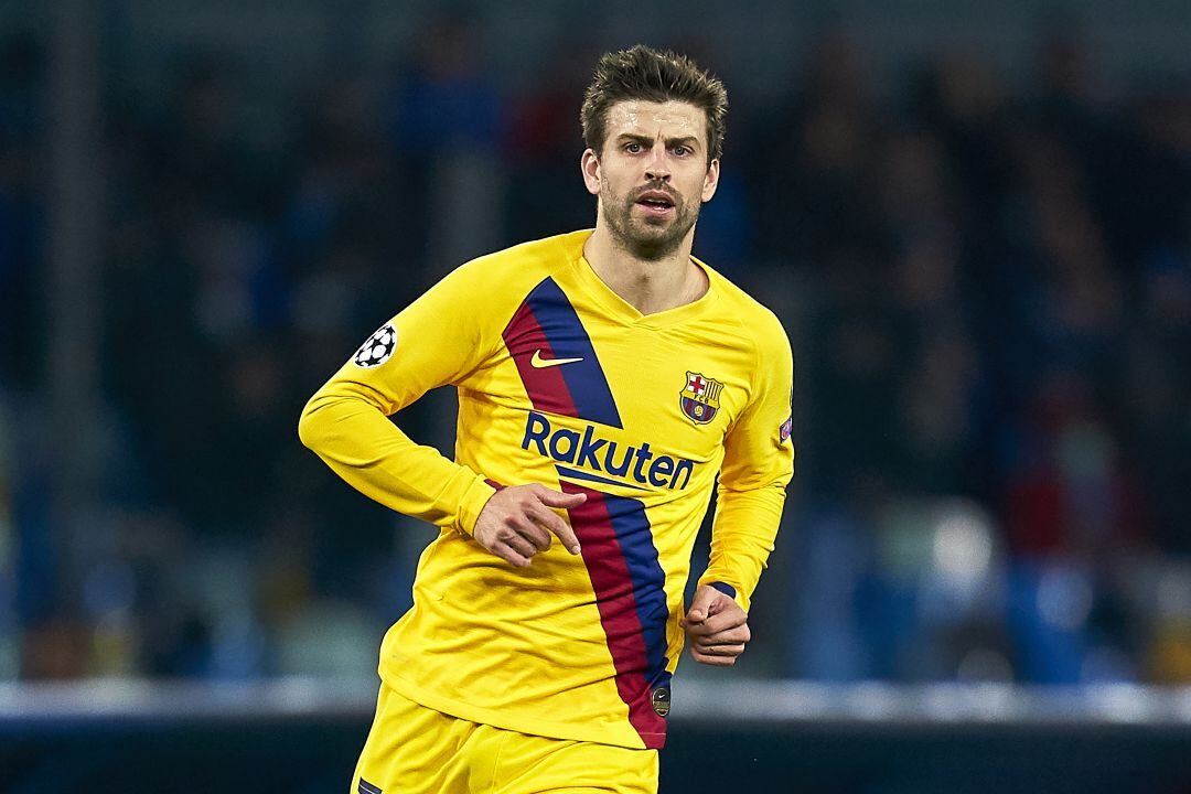 Piqué, durante el partido contra el Nápoles. 