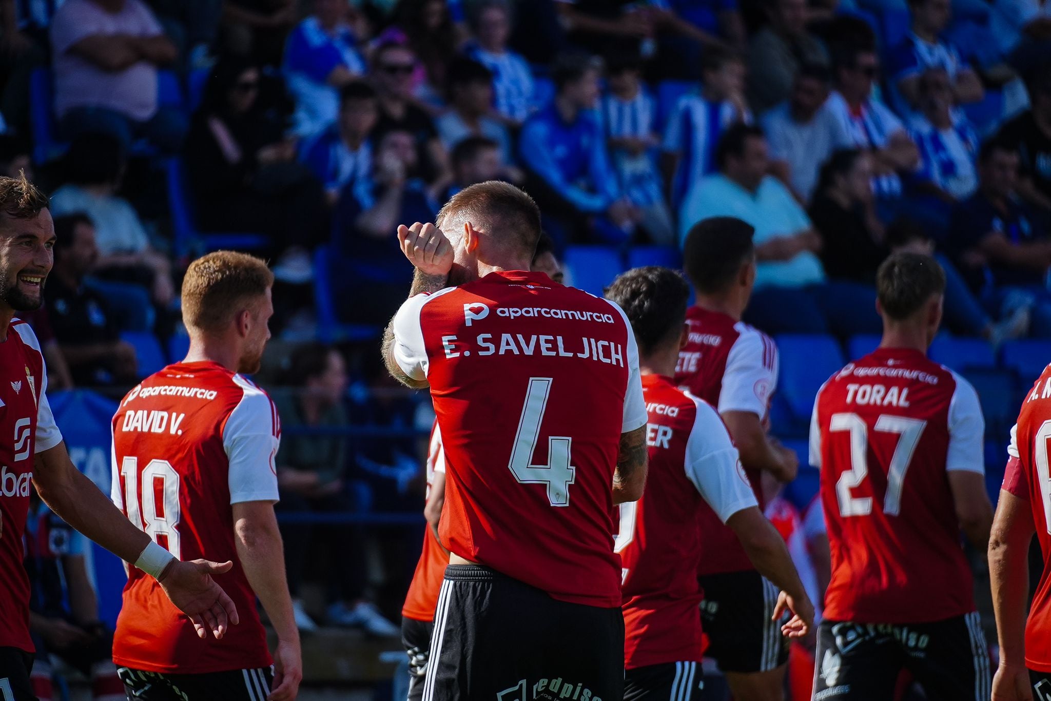 Esteban Saveljich festeja su primer gol con el Real Murcia en Huelva.