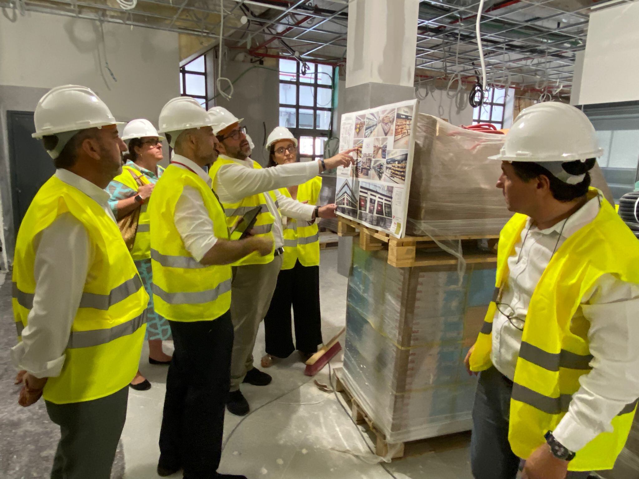Obras de remodelación en la plaza de Abastos de Ávila./Ayto Ávila