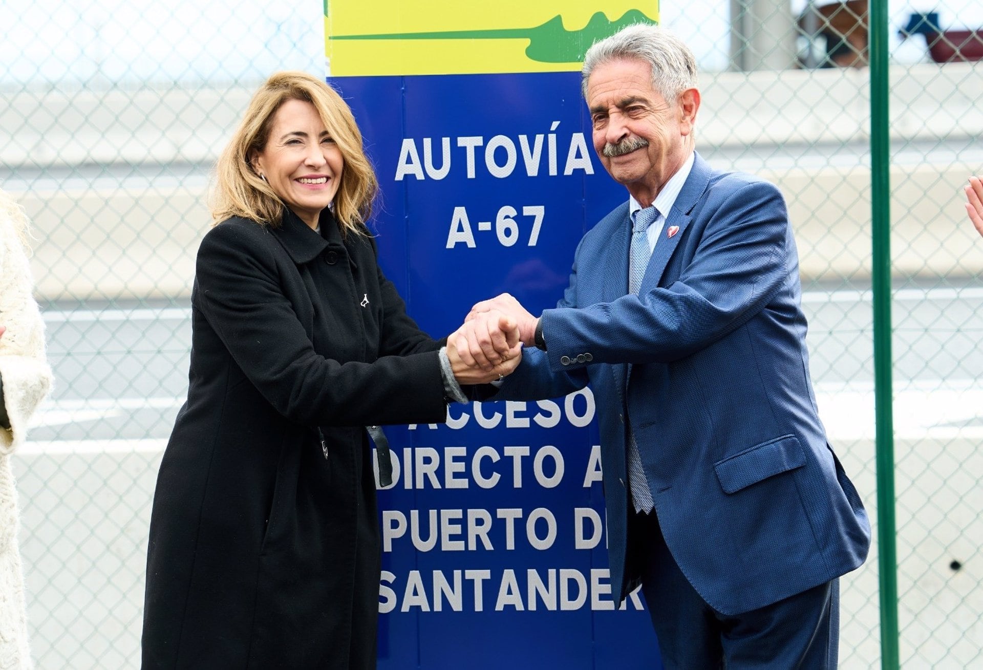 La ministra de Transportes, Raquel Sánchez, y el presidente de Cantabria, Miguel Ángel Revilla, durante el acto de puesta en servicio del nuevo acceso al Puerto de Santander desde la A-67POLITICA ESPAÑA EUROPA CANTABRIA
JUAN MANUEL SERRANO ARCE-EUROPA PRESS