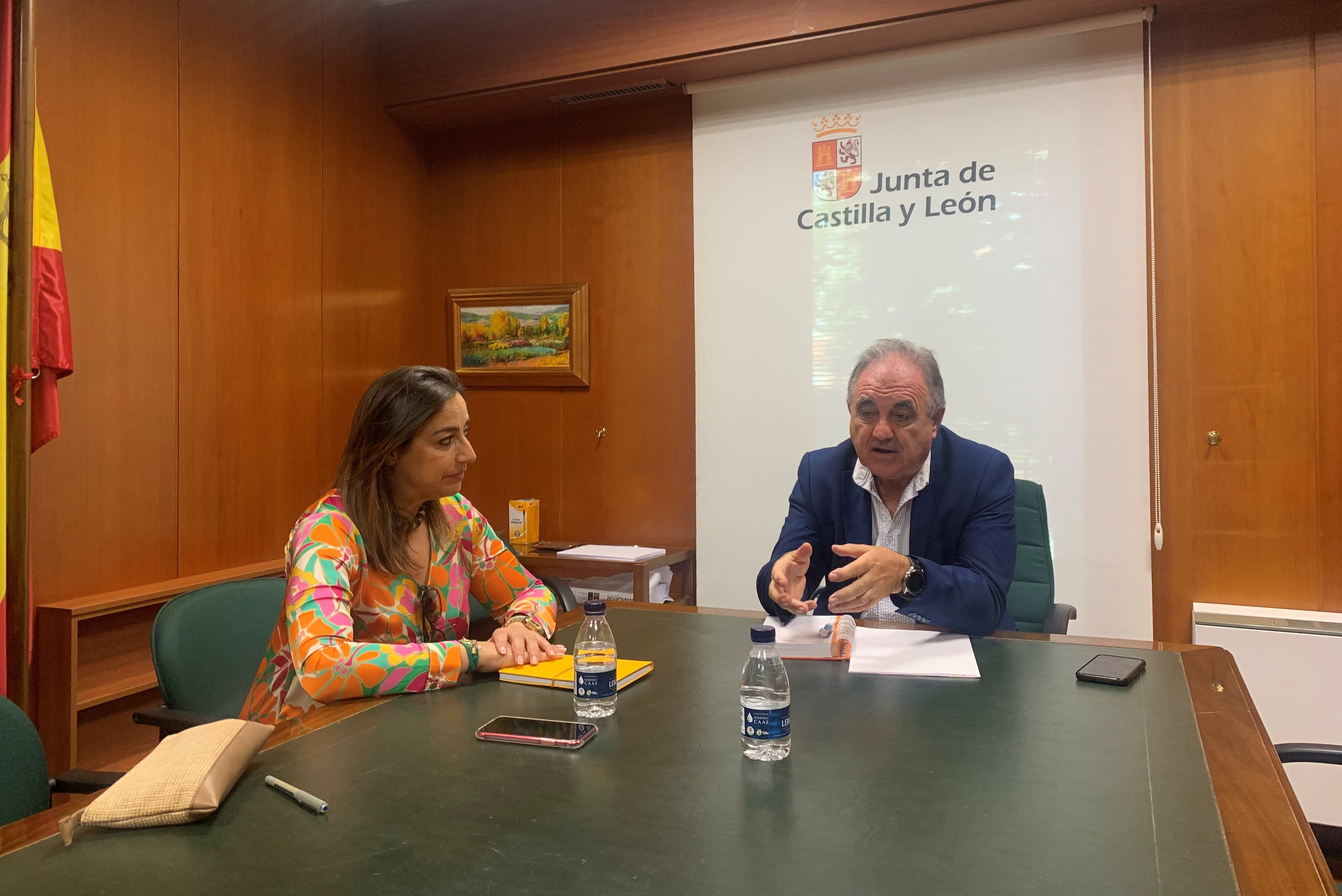 El delegado de la Junta aborda con la alcaldesa de Palencia temas de interés de la capital