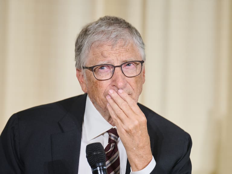 "¿Dónde está el límite?": Bill Gates señala lo que de verdad está arruinando a la sociedad mundial 11 Merca2.es Un llamado a la conciencia colectiva